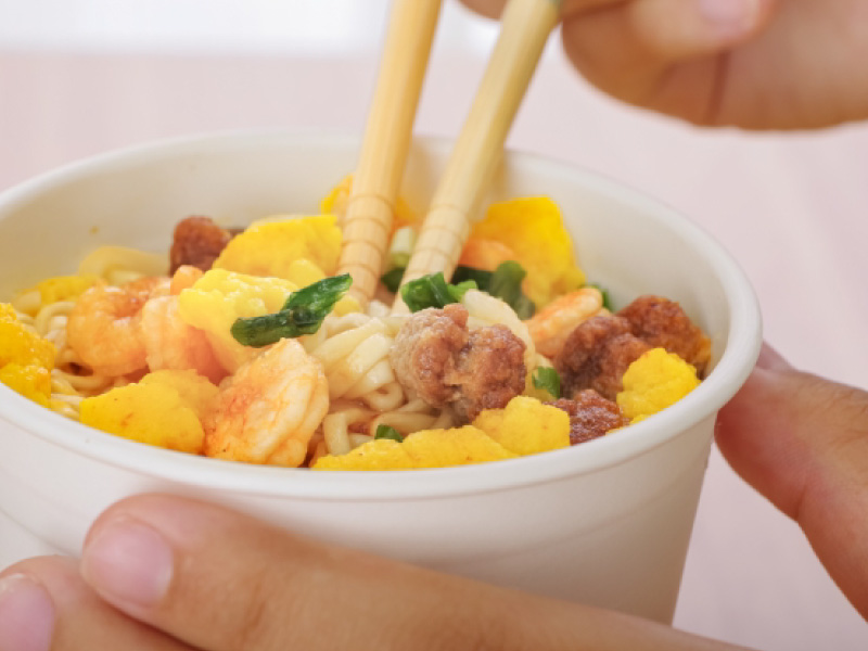 カップラーメン